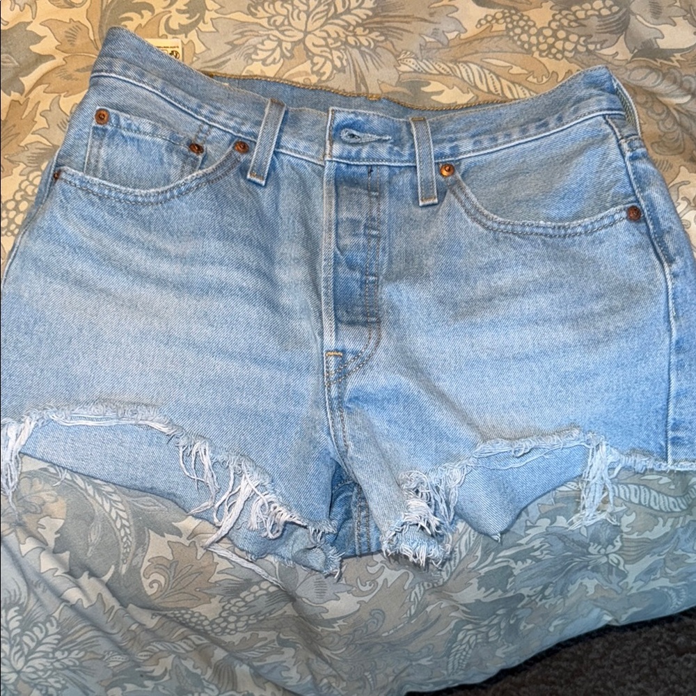 Levi’s 501 Button Fly Cutoff shorts Sz 28 EUC